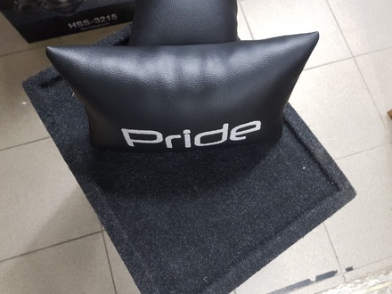 Подголовник (подушка) Pride Car Audio